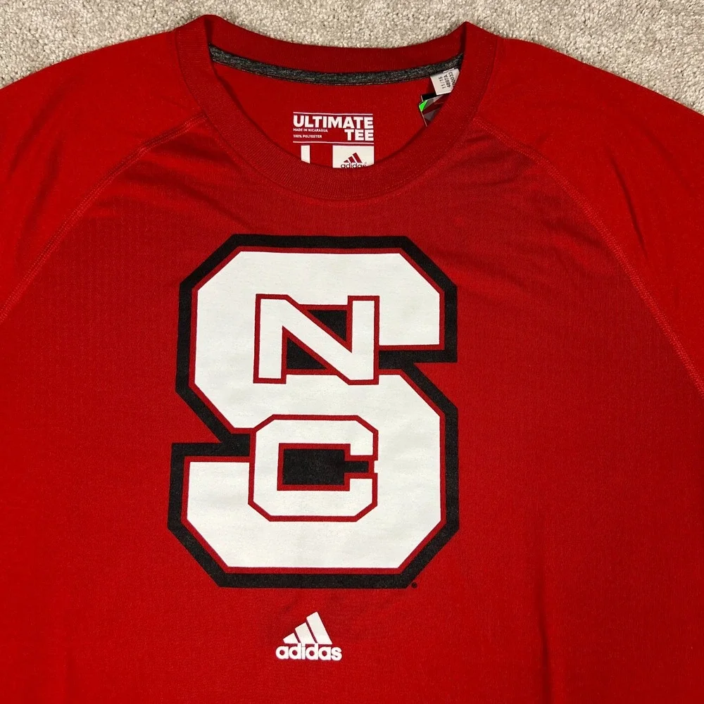 Adidas Mens Large Red Logo NCAA North‎ Carolina State Short Sleeve T-Shirt NWT